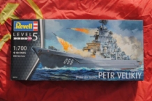 images/productimages/small/PETR VELIKIY Peter de Grote Russische Slagkruiser Revell 05151 voor.jpg
